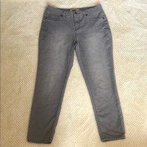 d.jeans Capri Pant